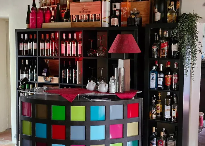 Domaine Le Clos Du Figuier Grisolles Bed and Breakfast