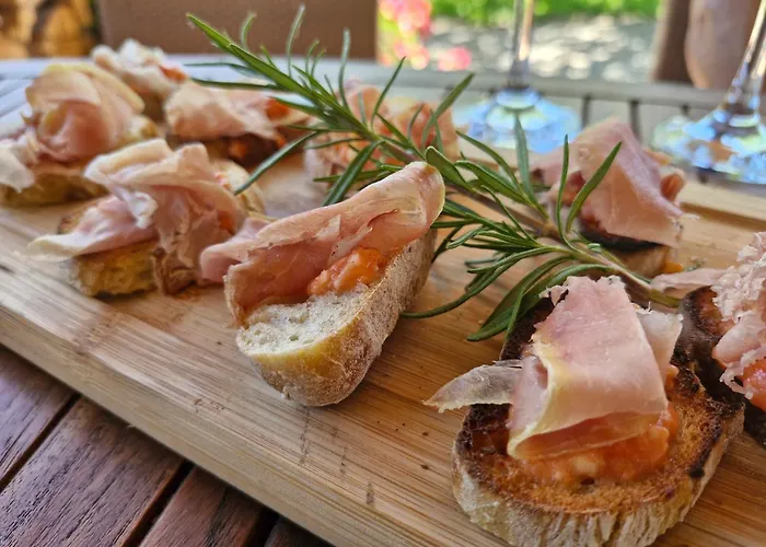 Domaine Le Clos Du Figuier Grisolles Bed and Breakfast 3*