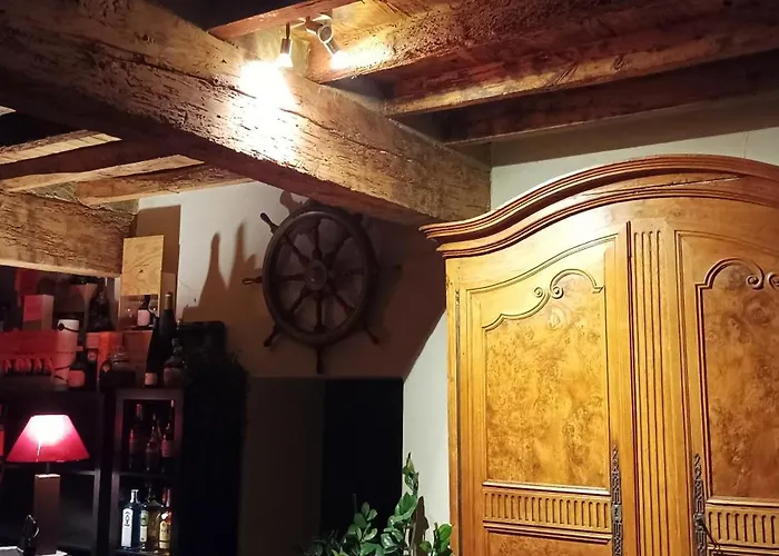 Domaine Le Clos Du Figuier Grisolles Bed and Breakfast 3*